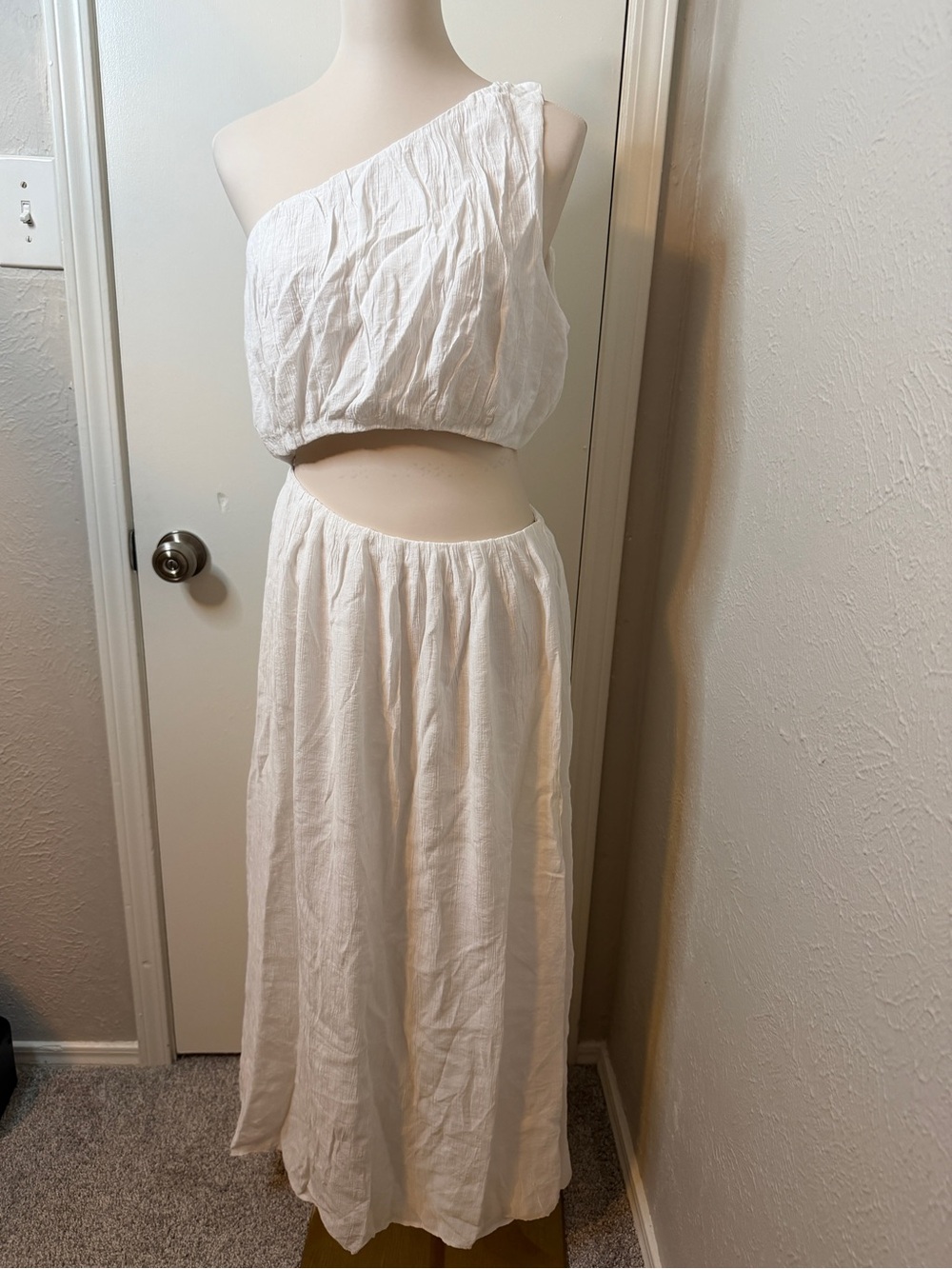 Abercrombie & Fitch One-Shoulder White Maxi Dress